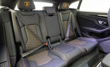 Lamborghini Urus V8 9