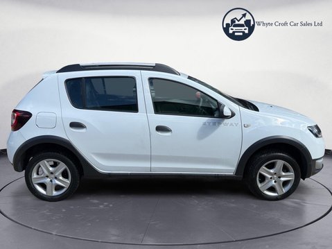 Dacia Sandero Stepway 0.9 TCe Ambiance Euro 5 5dr 9