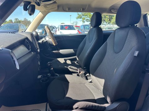 Mini Hatch 1.6 Cooper Auto 3dr 18
