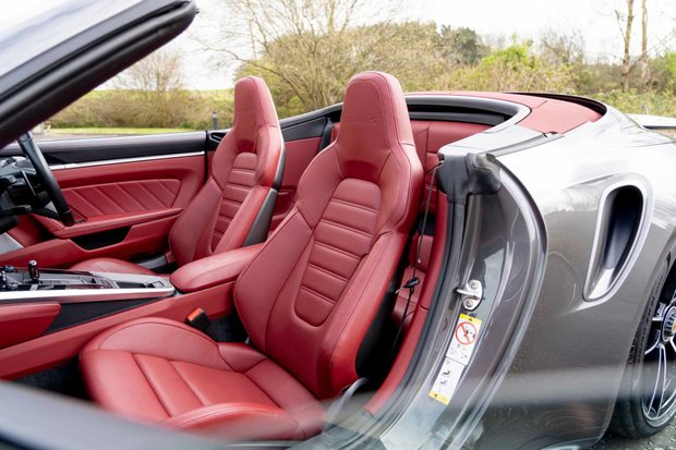 Porsche 911 TURBO S PDK. SPORTS CHRONO. HEATED & VENTILATED SEATS. PCCBS. LIFT. 2