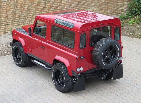 Land Rover Defender 90 XS 11