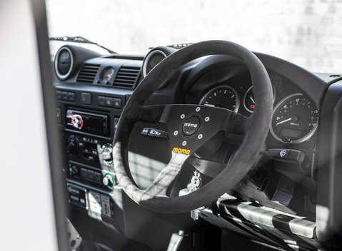 Land Rover Defender 90 Bowler Edition 11