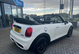 Mini Convertible COOPER S CLASSIC AUTO CONVERTIBLE 18
