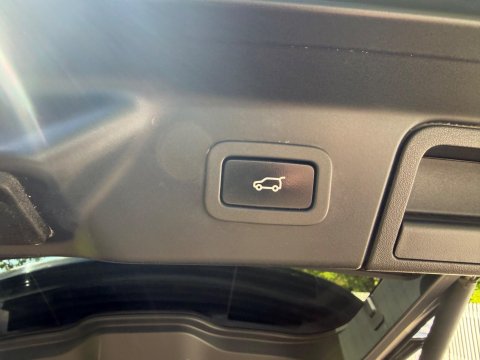 Land Rover Range Rover Velar R-DYNAMIC SE 44