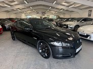 Jaguar XF 3.0d S V6 Premium Luxury Saloon 4dr Diesel Auto Euro 5 (s/s) (275 ps) 1