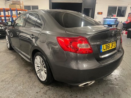 Suzuki Kizashi 2.4 16V Sport CVT 4WD Euro 5 4dr 3