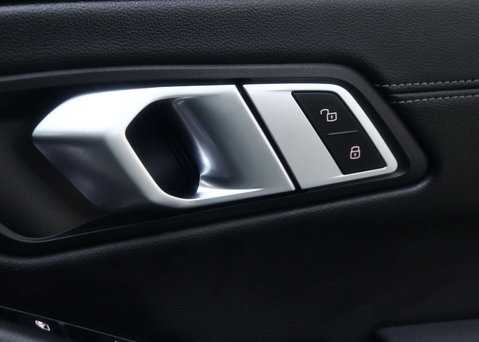 BMW 3 Series 2.0 330E M Sport Auto 4dr 44