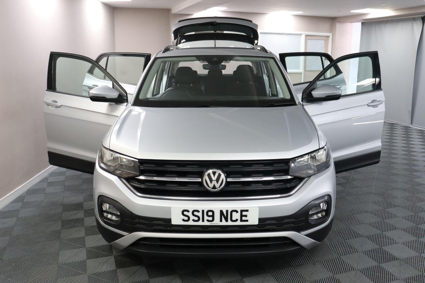 2019 Volkswagen T-Cross — image 6