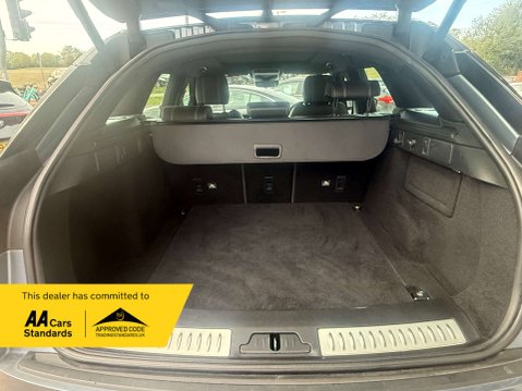 Land Rover Range Rover Velar 2.0 Range Rover Velar R-Dynamic SE D180 Auto 4WD 5dr 42