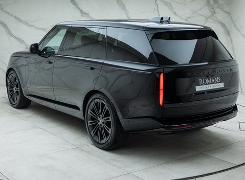 Land Rover Range Rover D350 AUTOBIOGRAPHY LWB 12