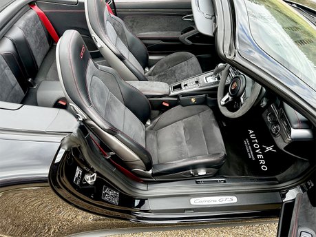 Porsche 911 CARRERA GTS PDK 47