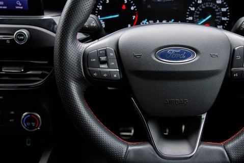 Ford Focus ST-LINE 19