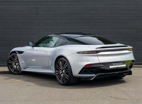 Aston Martin DBS Superleggera 4