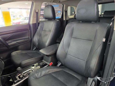 Mitsubishi Outlander 2.2 DI-D 4 Auto 4WD Euro 6 5dr 26