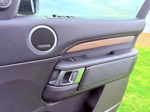 Land Rover Discovery SDV6 HSE LUXURY 21