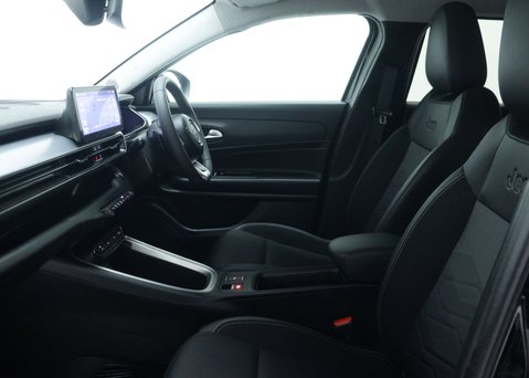 Jeep Avenger 1.2 e-Hybrid Summit SUV 5dr Petrol Hybrid e-DCT Euro 6 (s/s) (100 ps) 44