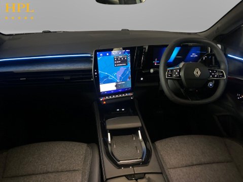 Renault Austral 1.2 E-TECH techno SUV 5dr Petrol Hybrid Auto Euro 6 (s/s) (200 ps) Air Con 18