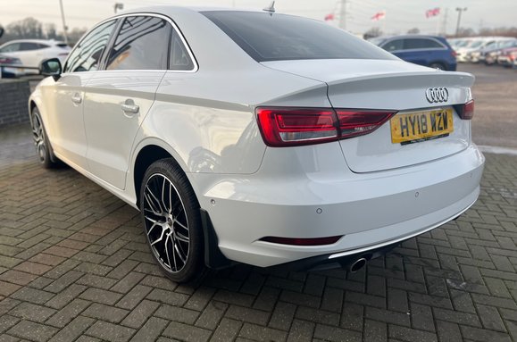 Audi A3 1.6 TDI SPORT AUTOMATIC 9