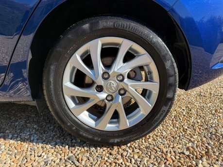 Toyota Auris 1.2 VVT-i Icon CVT Euro 6 (s/s) 5dr 13