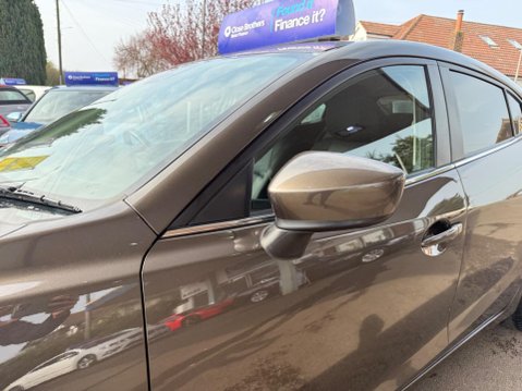 Mazda 3 2.0 SKYACTIV-G SE-L Euro 5 (s/s) 5dr 17