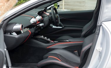 Ferrari 812 Superfast 13