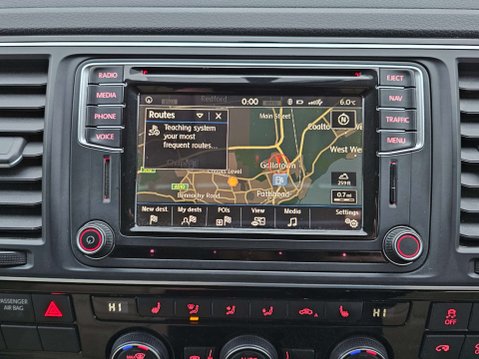 Volkswagen Caravelle 2.0 BiTDI BlueMotion Tech Executive MPV 5dr Diesel DSG 4Motion Euro 6 (s/s) 33