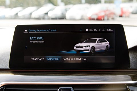 BMW 5 Series 520D XDRIVE SE TOURING 29
