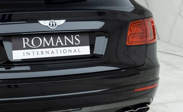 Bentley Bentayga V8 25