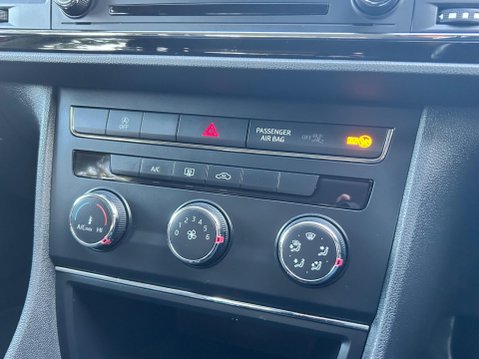 SEAT Leon TDI SE TECHNOLOGY 28