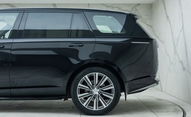 Land Rover Range Rover P400 AUTOBIOGRAPHY LWB 7 Seater 37