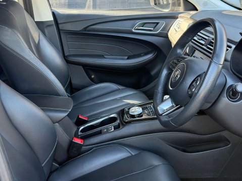 MG 5 MG5 Exclusive EV 5dr 14