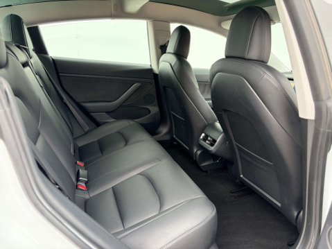Tesla Model 3 Model 3 Performance AWD 4WD 4dr 18