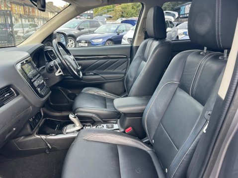 Mitsubishi Outlander 2.0h 12kWh GX4h CVT 4WD Euro 6 (s/s) 5dr 27