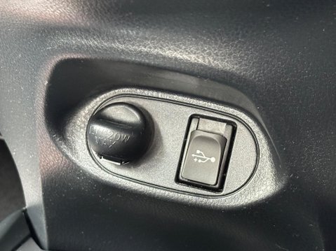 Toyota Yaris 1.5 VVT-h Icon E-CVT Euro 6 (s/s) 5dr 25