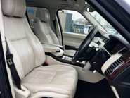 Land Rover Range Rover 3.0 Range Rover Vogue TDV6 Auto 4WD 5dr 22