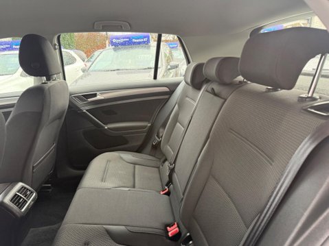 Volkswagen Golf 1.0 TSI BlueMotion Tech SE Nav Euro 6 (s/s) 5dr 32