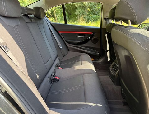 BMW 3 Series 1.5 318i Sport Auto 4dr 39