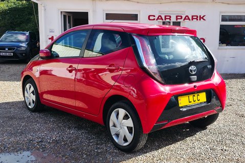 Toyota Aygo 1.0 VVT-I X-PLAY FULL SERVICE HISTORY! 9 SERVICES! BLUETOOTH! 3