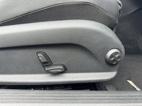 Mercedes-Benz C Class C200 MHEV AMG Line Premium Plus Convertible Auto Petrol 360 CAM/AIRSCARF 27