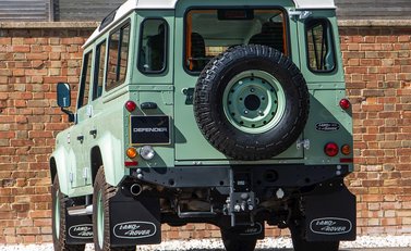 Land Rover Defender 110 Heritage Station Wagon 3