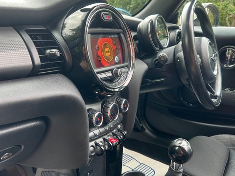 Mini Convertible 1.5 Cooper Euro 6 (s/s) 2dr 16