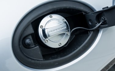 Porsche 911 GT3 TOURING (991.2) 33