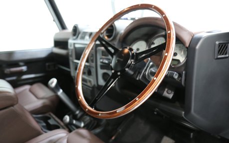 Land Rover Defender 90 Bespoke with a Unique Specification and Features 6