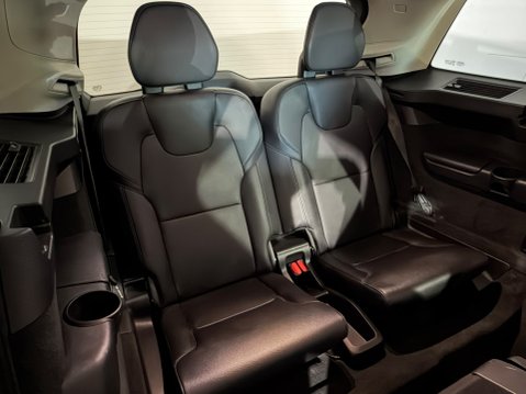 Volvo XC90 D5 POWERPULSE MOMENTUM AWD 21
