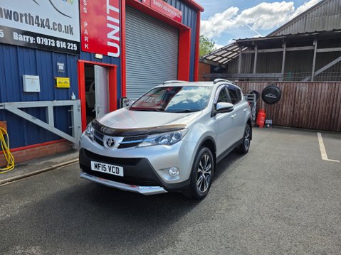 Toyota Rav 4 VVT-I INVINCIBLE Auto 1
