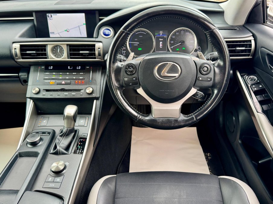 2016 Lexus Is — image 2