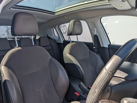 Peugeot 2008 E-HDI FELINE 14