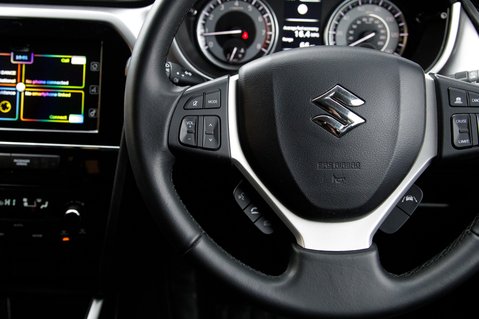 Suzuki Vitara SZ-T BOOSTERJET MHEV 18