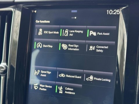 Volvo XC60 2.0 D4 Momentum SUV 5dr Diesel Auto AWD Euro 6 (s/s) (190 ps) 21