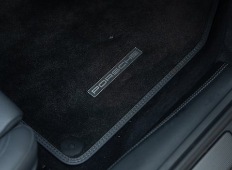 Porsche 911 GT3 TOURING (992) 28